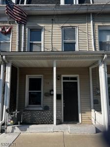 89 Sitgreaves St