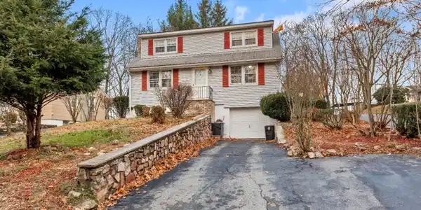 21 Laurie Rd