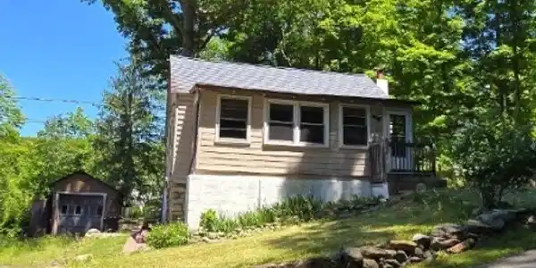 3 Carolina Ave