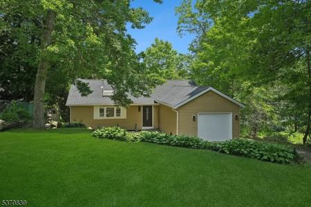 144 Highland Lakes Rd