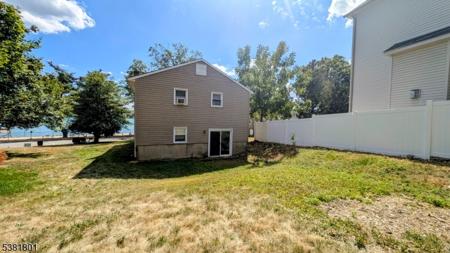 485 Lake Shore Dr