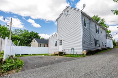 325 Taylor Alley