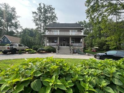 6 Larchdell Way