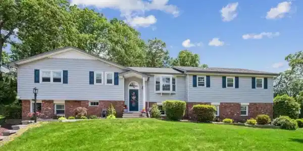 34 Woodlawn Ter