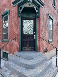 90 Lewis St