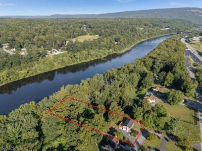 13 Susquehanna Ln