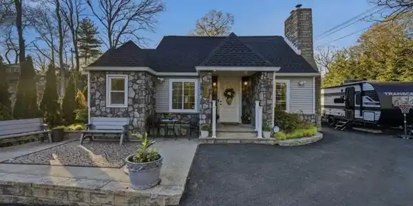 101 Pitney Rd
