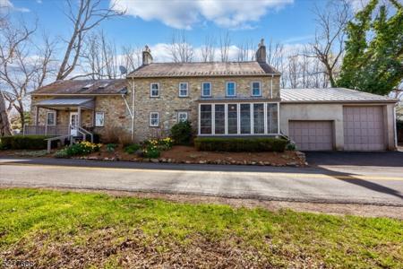45 Old River Rd
