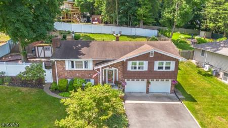 6 Summit Ave
