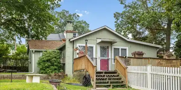 131 New York Ave
