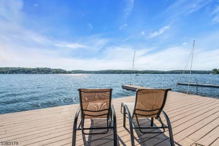 11 Bass Rock Rd