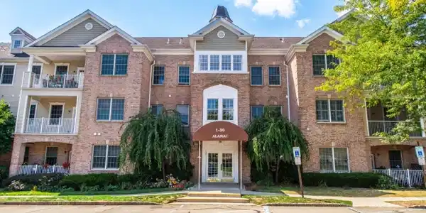 29 Ridgeview Ln