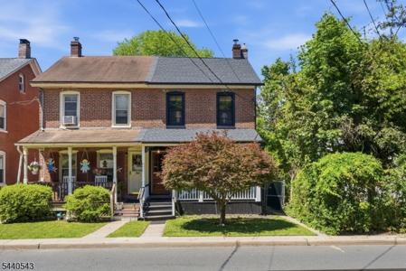 273 N Main St
