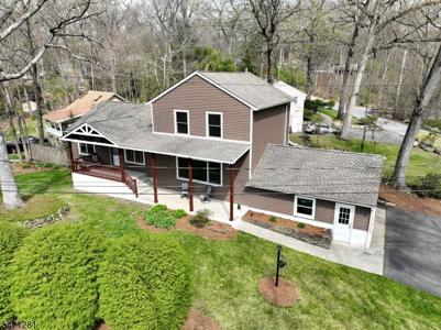 10 Hillside Rd
