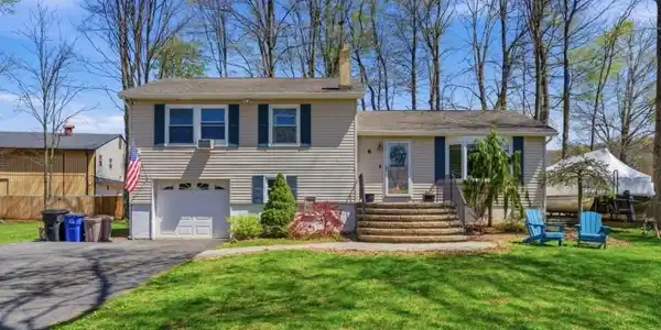 6 Woodport Ave