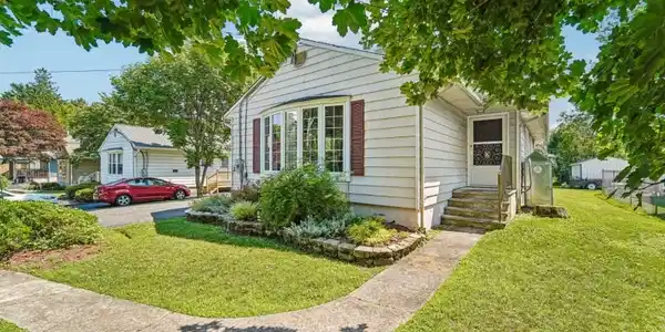 22 Arlington Ave