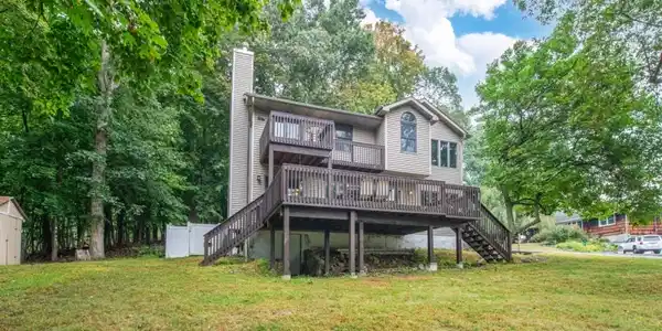 40 Castle Rock Rd
