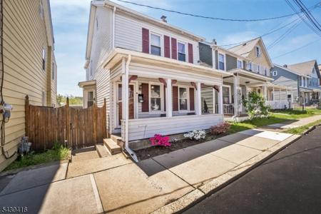 62 Lewis St