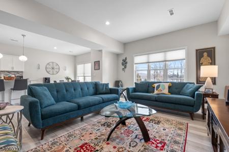 165 Lakeside Rd