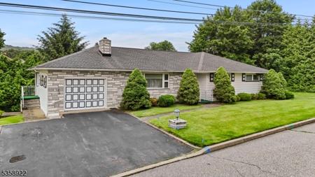 35 Hillside Ave