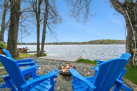 119 Lake Shore Dr