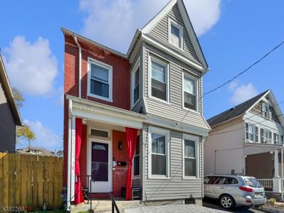 63 Harris St