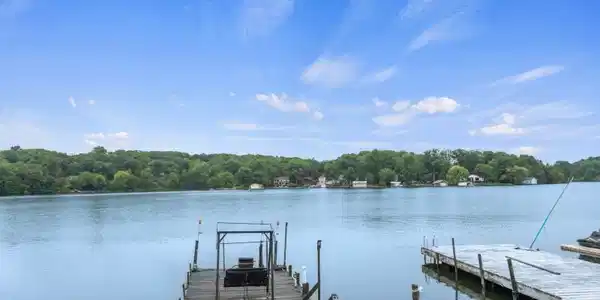 308 Lakeside Ave