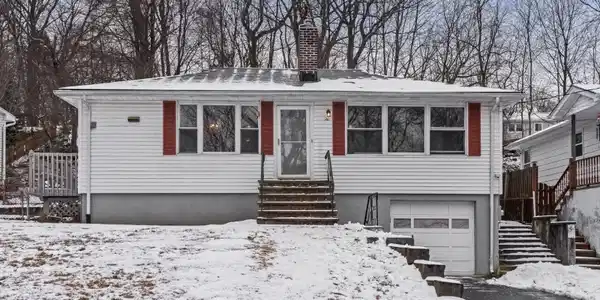 20 Laurie Rd