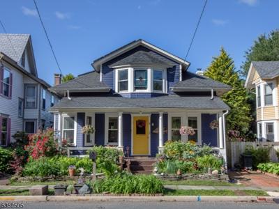 8 S Main St