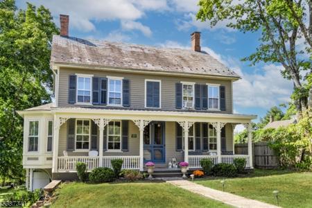 1 Cedar St