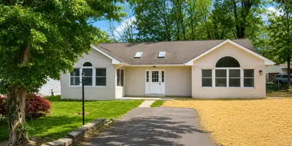 7 Lorettacong Dr