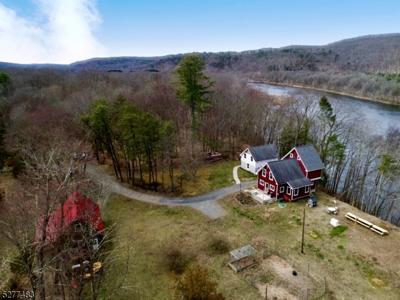 14 Old Mine Road