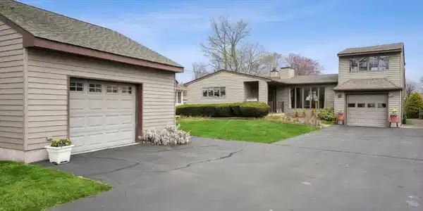 12 Benedict Dr