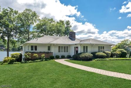 986 Pines Lake Dr