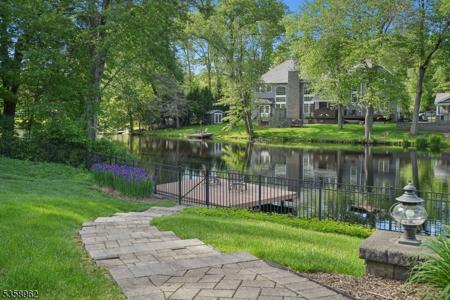 7 Dells Dr
