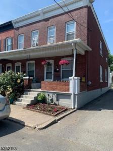 68 Schultz Ave