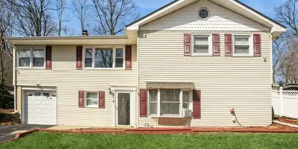 218 Carentan Rd