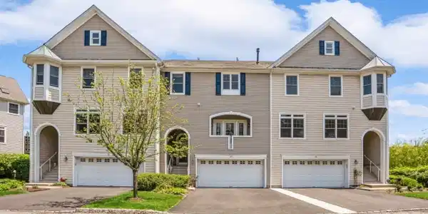 47 Catamaran Ct