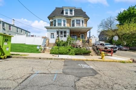 253 Chambers St