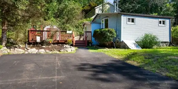 29 Isabelle Ave
