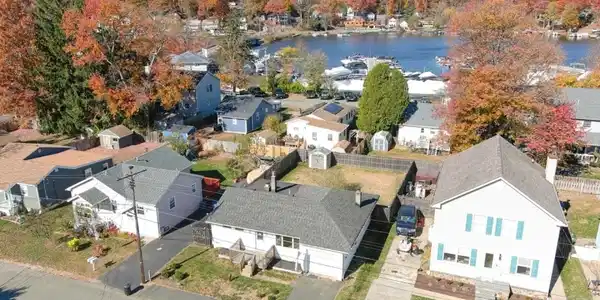 7 Cypress Rd