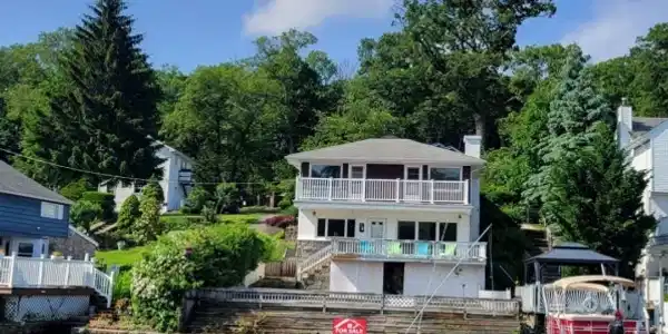 66 Ithanell Rd