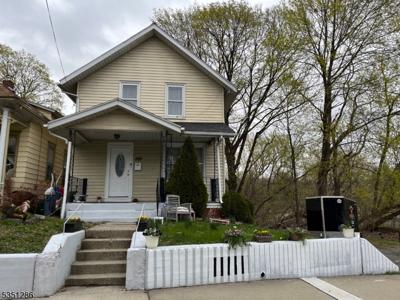 299 Morris St