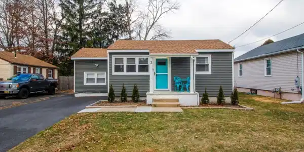 3 Cypress Rd