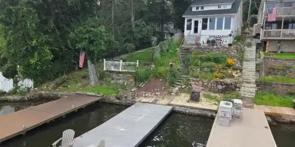 330 Lakeside Ave