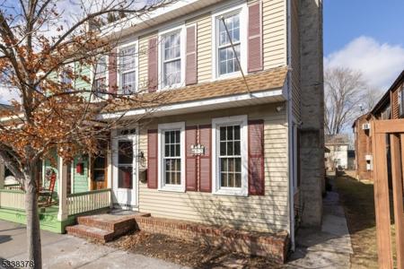 52 Perry St