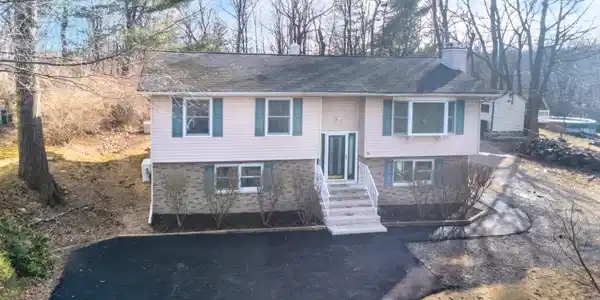 98 Espanong Rd