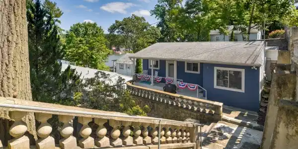 431 Lakeside Blvd Unit 1