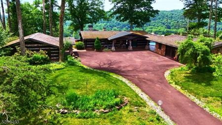 303 Fawnwood Dr