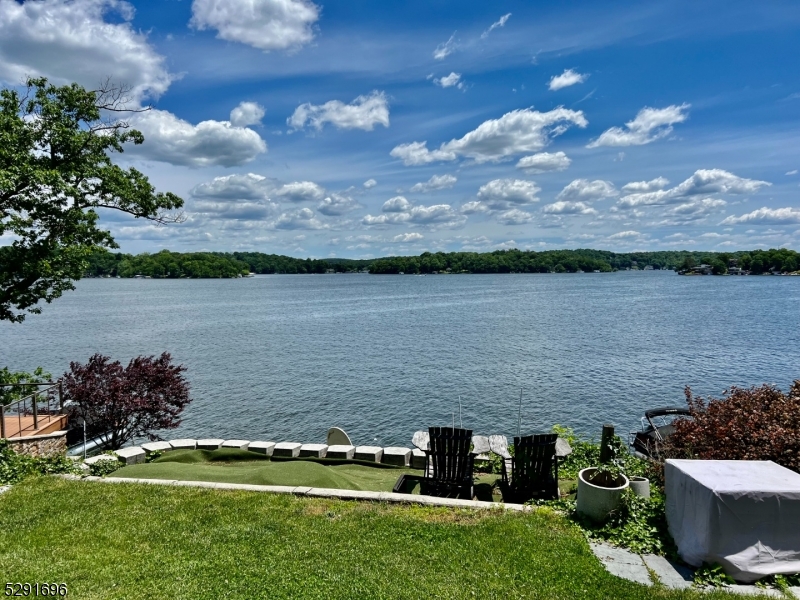 203 Maxim Dr, Hopatcong Boro, NJ lhrmls02212654